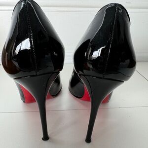Christian Louboutin Paris black patent leather stiletto heels 35.5